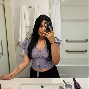 Meet your Posher, Alejandra